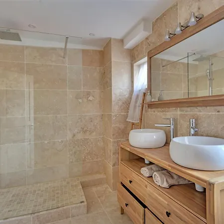Apartment Oasis Provencale - Clim - Wifi - Parking Gratuit A 200m